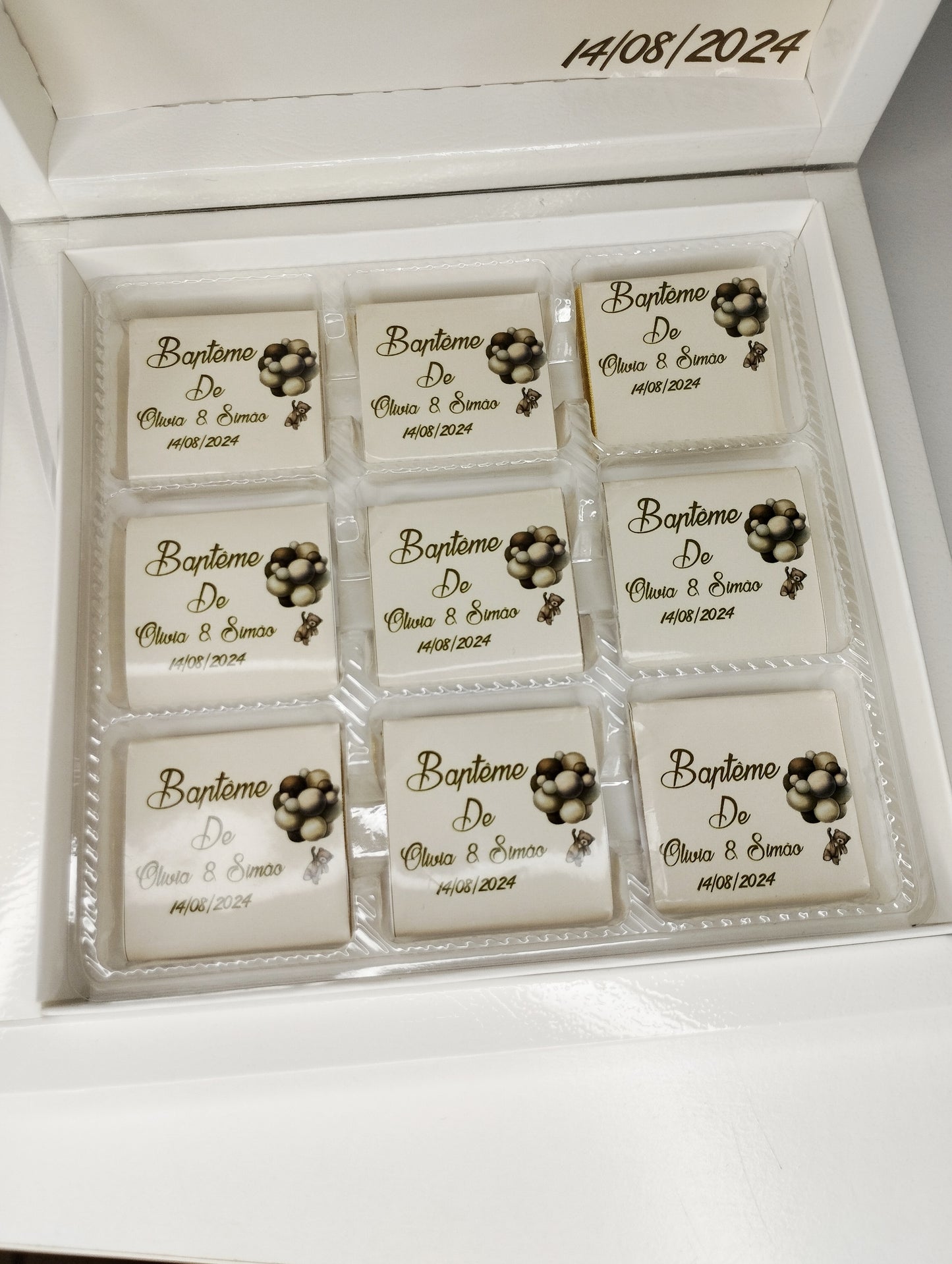 Boîte de 9 chocolats personnalisés