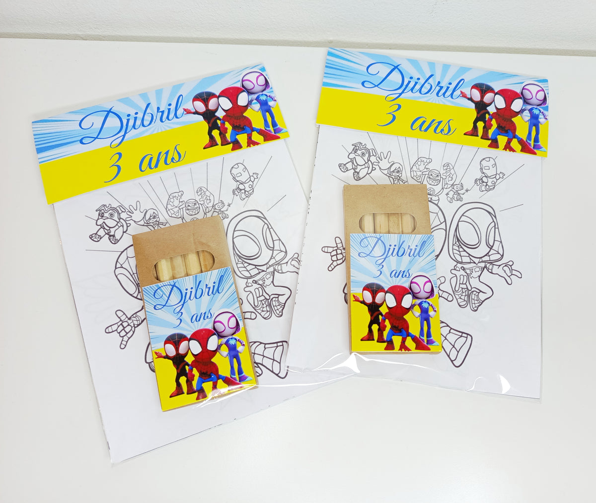 Petit kit coloriage et crayon de couleur