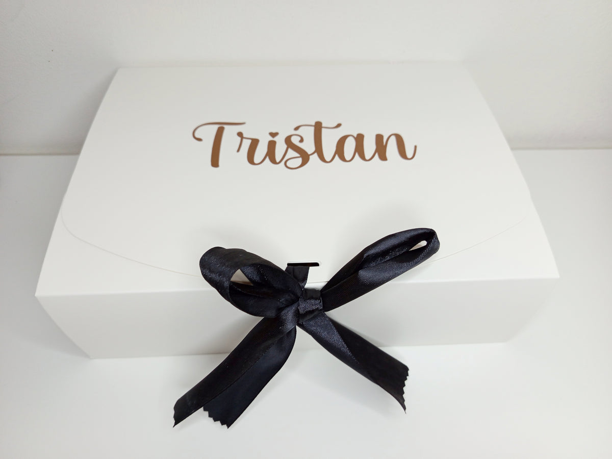 Box gourmande anniversaire personnalisée à offrir (X 10 articles),