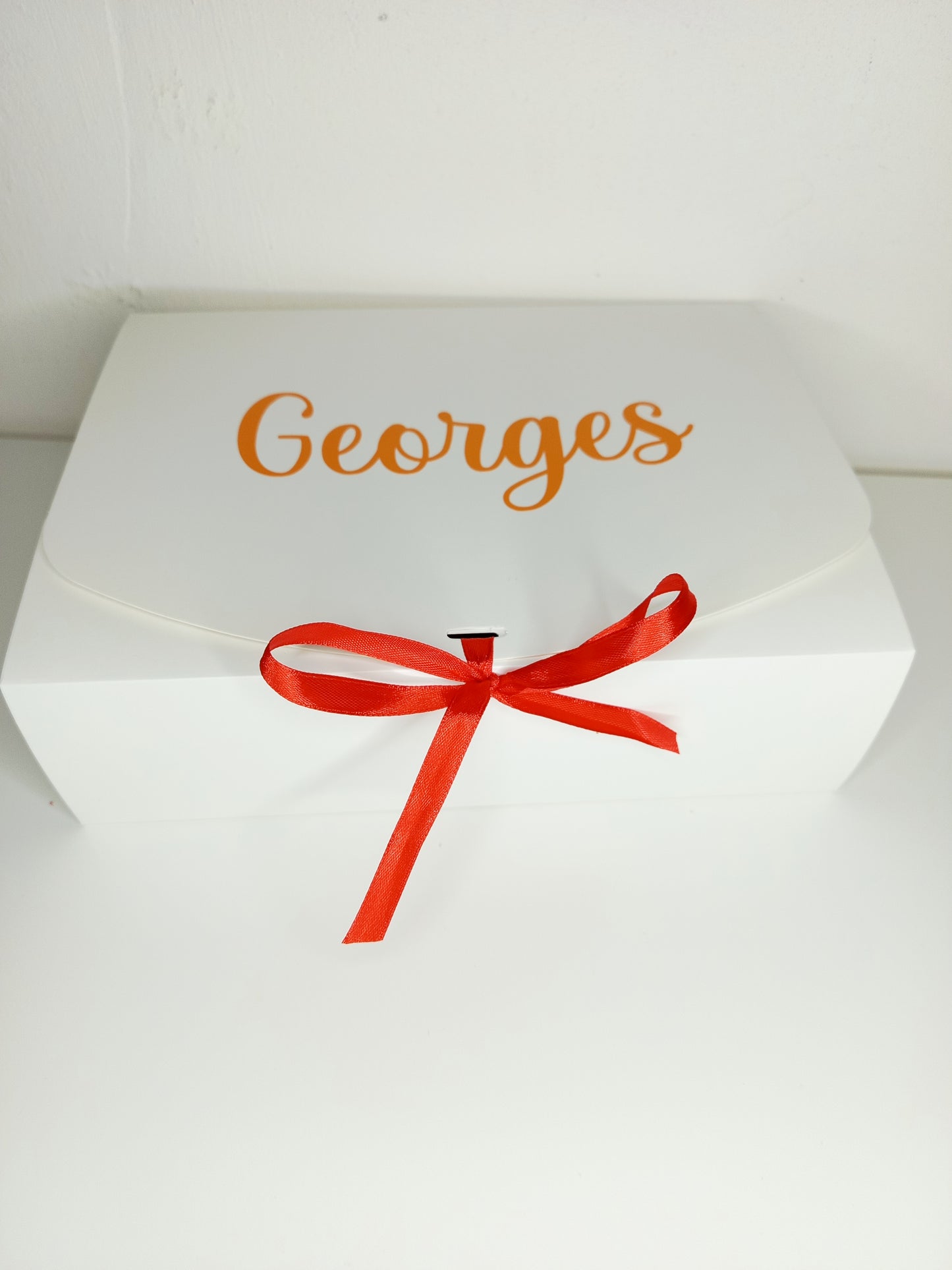 Box gourmande anniversaire personnalisée à offrir (X 10 articles),
