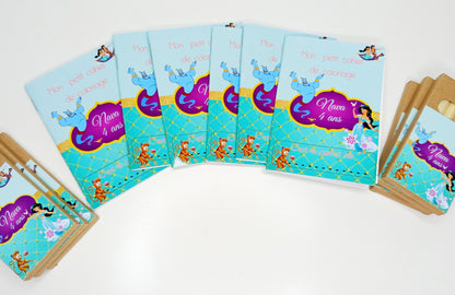 Mini cahier de coloriage avec ses crayons de couleurs personnalisé  (x2)